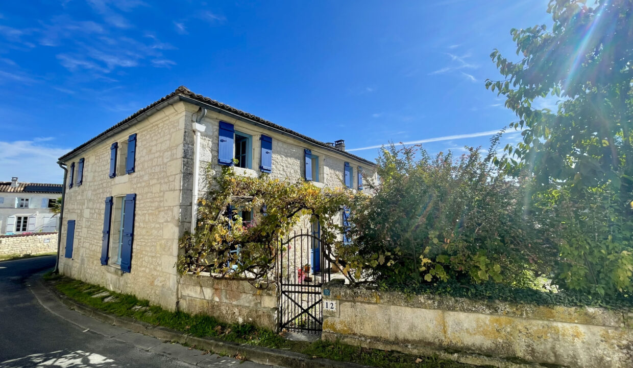 photo_79e818a981fb5d615ff927e6f36f14b6