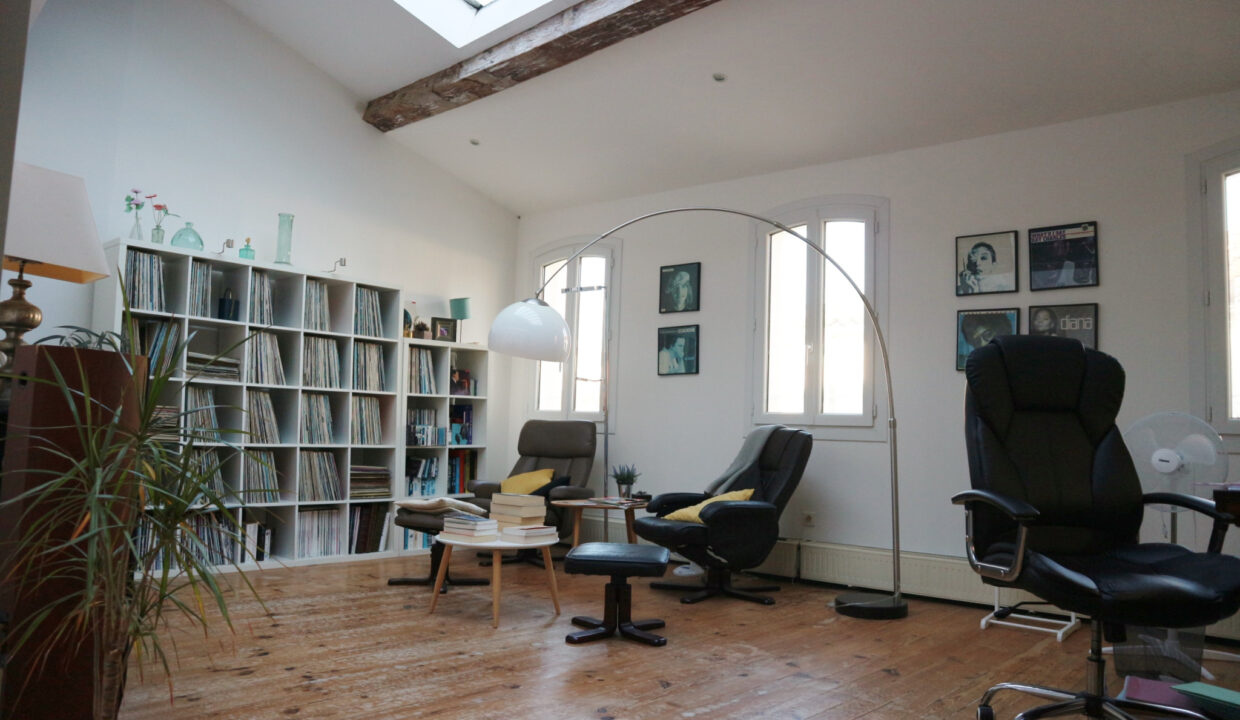 photo_1375374866933463ae871ba8d168c739