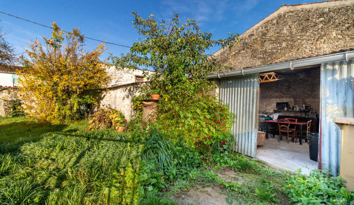 photo_909d898f8448da83adf59a6426f7fbb8