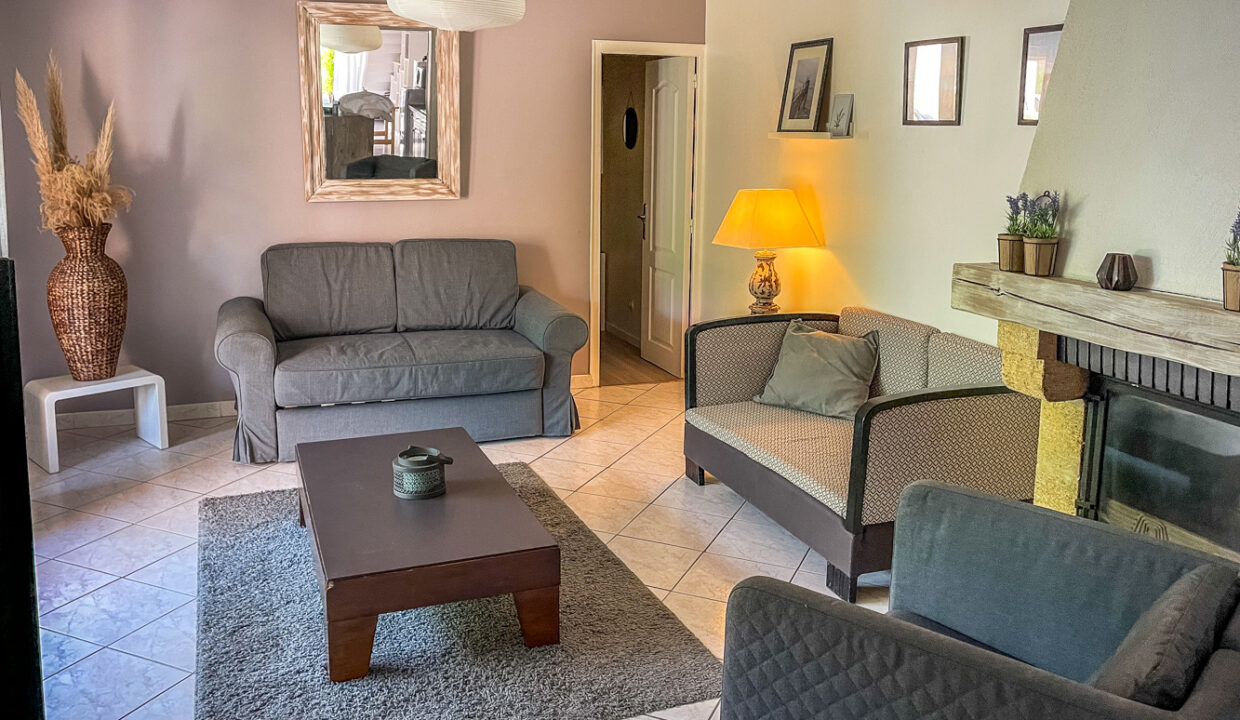 photo_9a7b68ba4cb85bbbf54679901b567c12