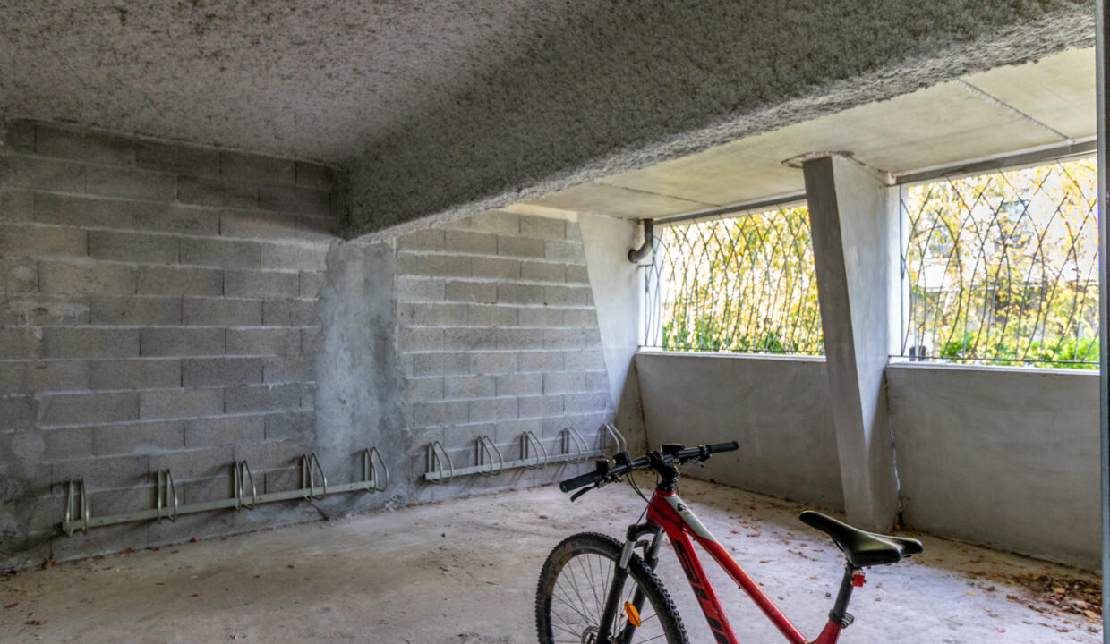 photo_a47f8f6aa406edefdcf2435ca0ca1a43