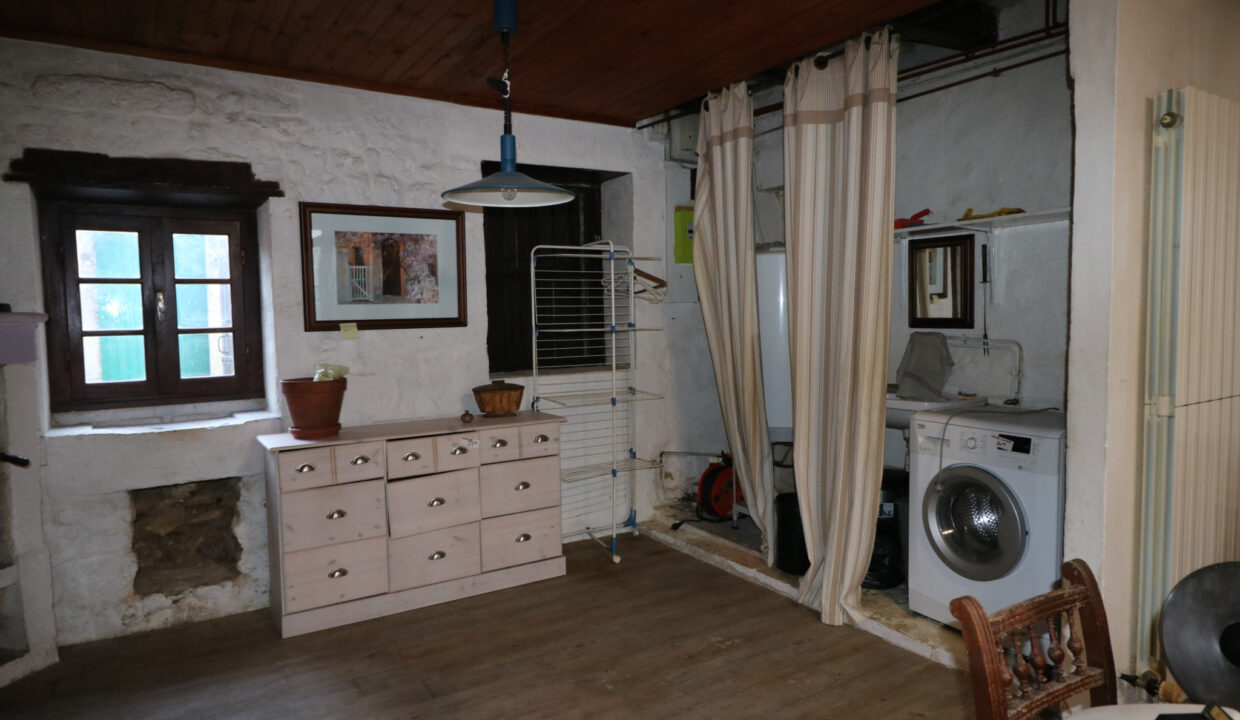 photo_6678e07563a344c55c85a9e9870efe07