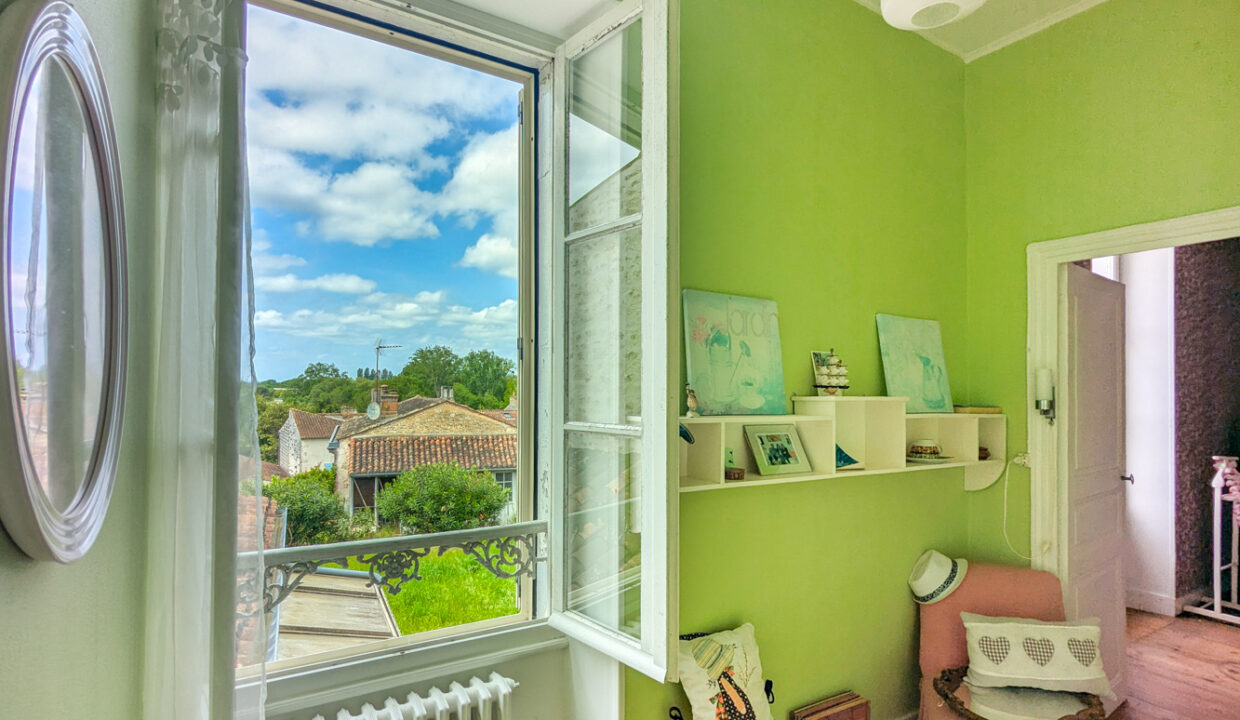 photo_50e5c630e861bca7d997864be6143bec