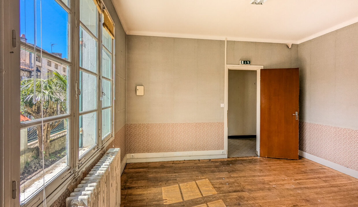 photo_53bb9b1980e8337d3f5f1d5b5247e558