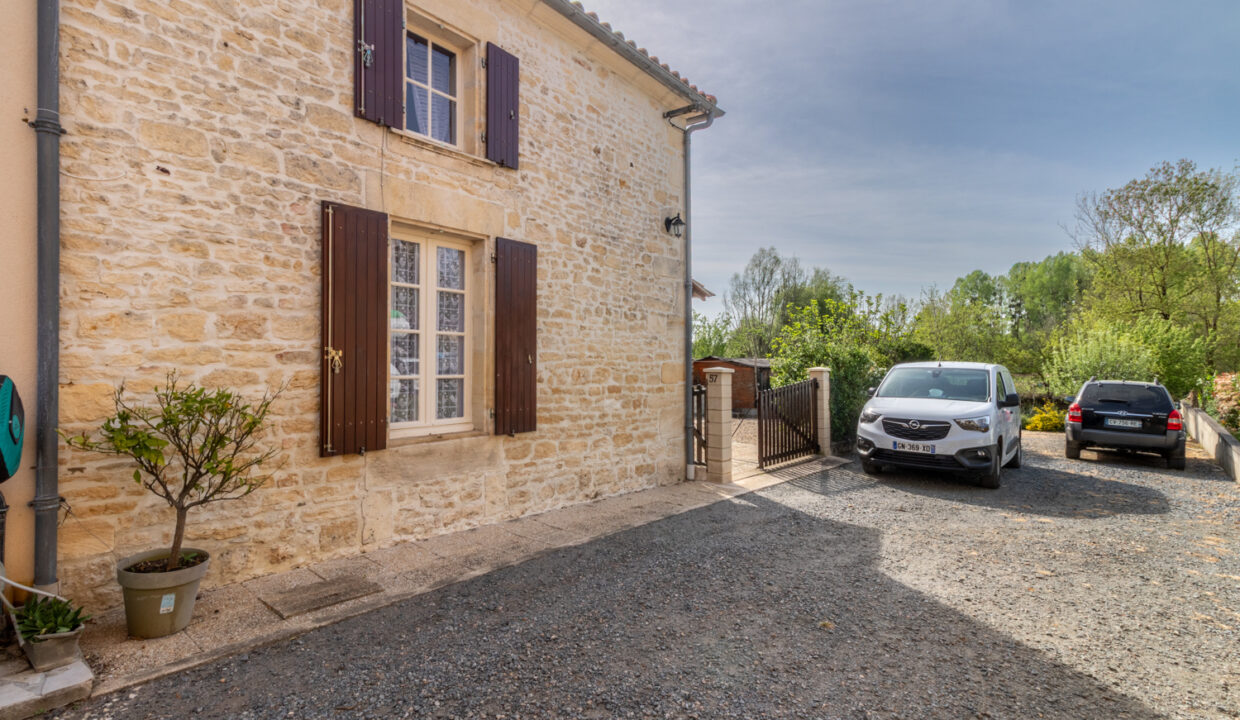 photo_d10fe26de5b7f22aac77335b90a50382